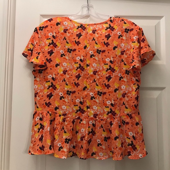 GAP Women’s Floral Blouse - Picture 3 of 4